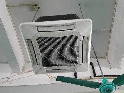 專(zhuān)業(yè)回收舊設備空調電器制冷機收購 商用風(fēng)管機回收酒店商超用