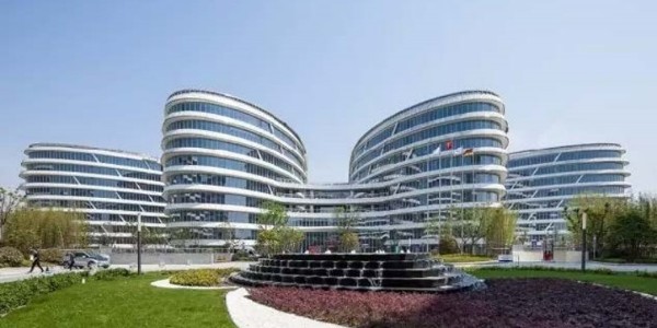 辦公樓會(huì )議室安裝格力中央空調的好處