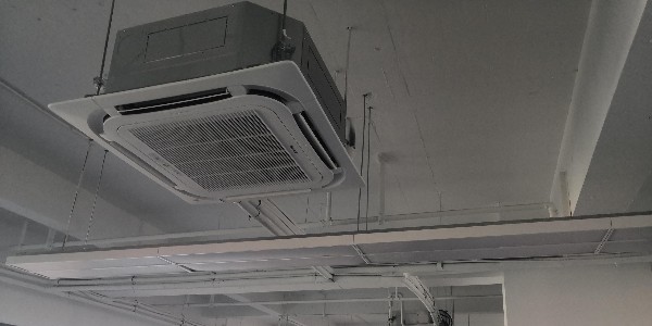 中央空調跟多聯(lián)機是一回事嗎？
