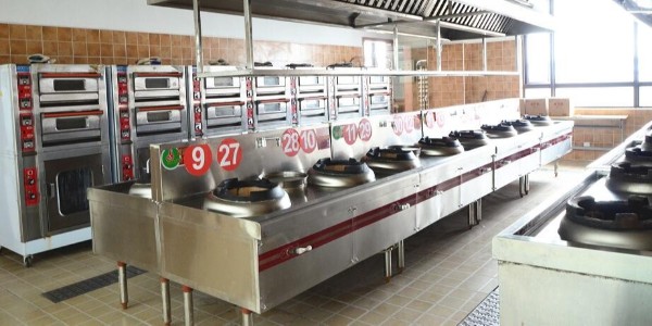 飯店后廚能裝空調嗎？飯店的廚房安裝中央空調適不適合？