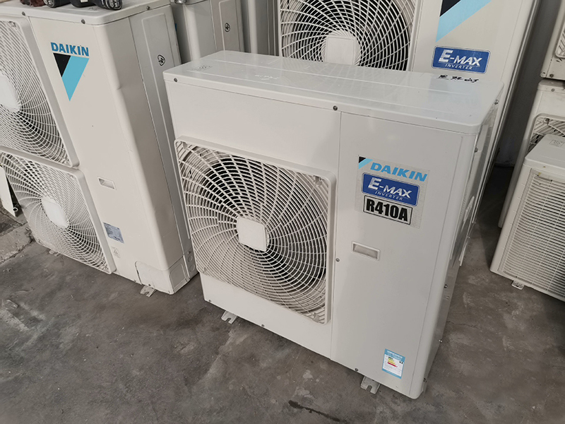 二手大金5匹變頻多聯(lián)機一拖三9成新冷暖空調機