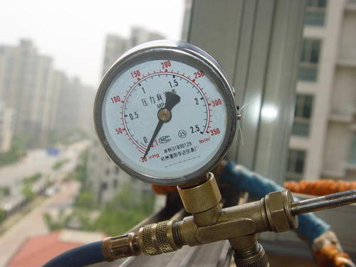 為什么中央空調要抽真空？
