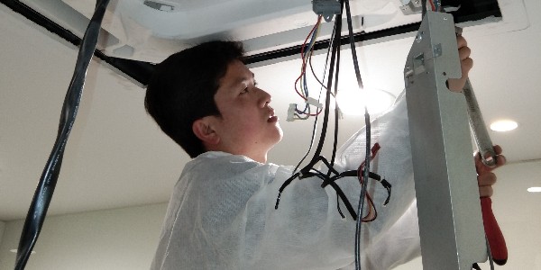 空調清洗服務(wù)公司的收費標準一般是怎樣的？