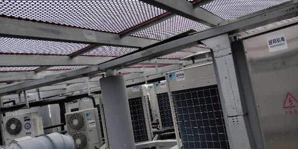 辦公樓中央空調主機安裝在哪？