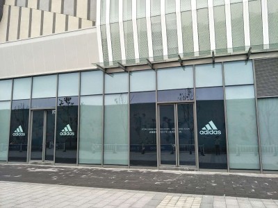 常州阿迪達斯商場(chǎng)中央空調安裝工程