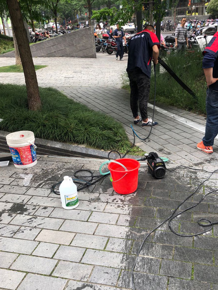 濾網(wǎng)保養中