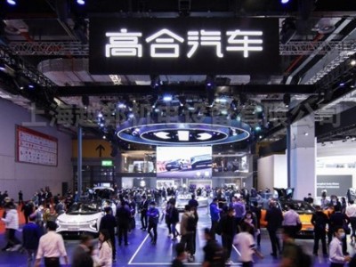 高合汽車(chē)旗艦店約克風(fēng)機盤(pán)管工程安裝